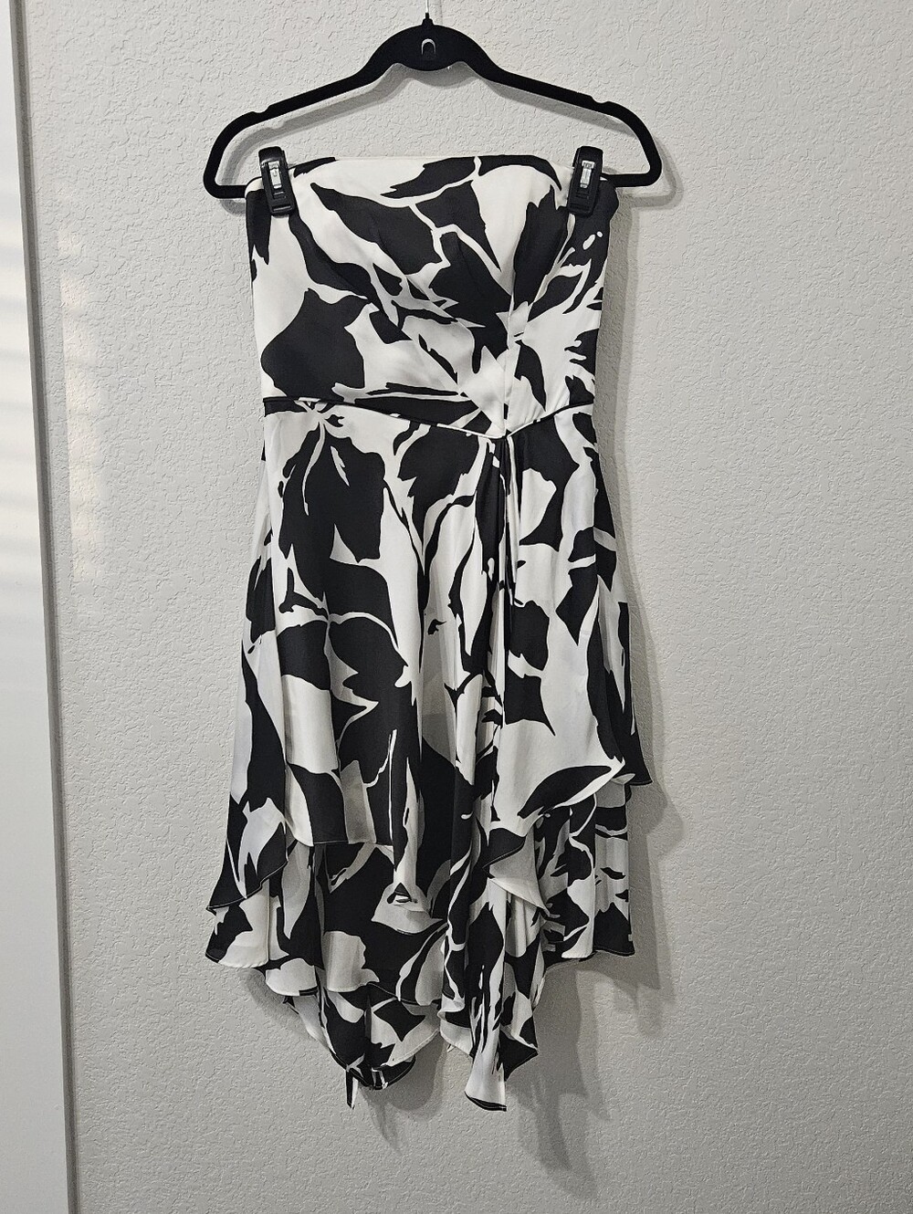 White House Black Market Black and White Strapless Floral Handkerchief Dress